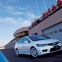 Honda_Civic_Type_R_Sedan_7